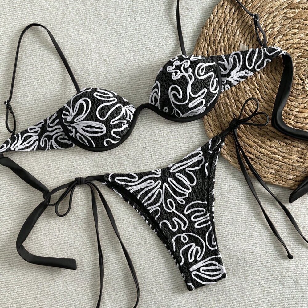 black Boho Women's Embroidered Crochet Underwire Bikini Set